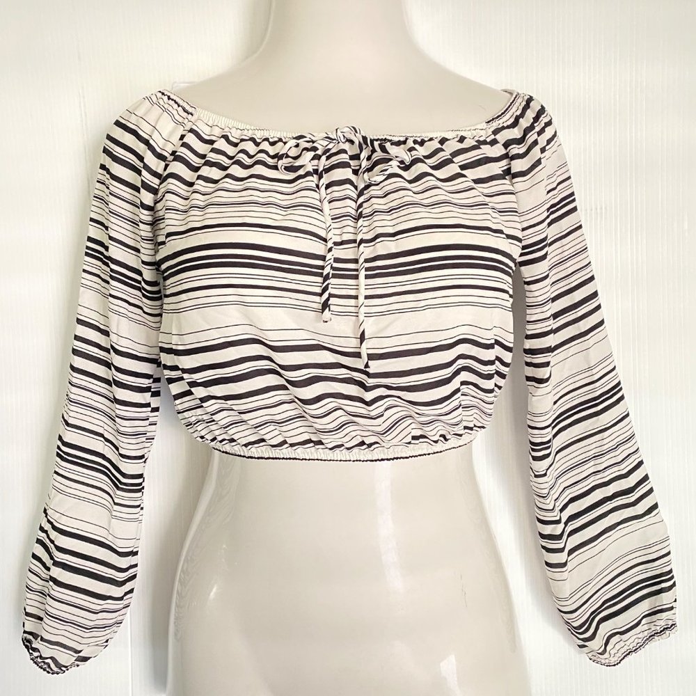 A'Gaci black/white striped crop/cropped blouse 3/4 sleeve  M‎ medium